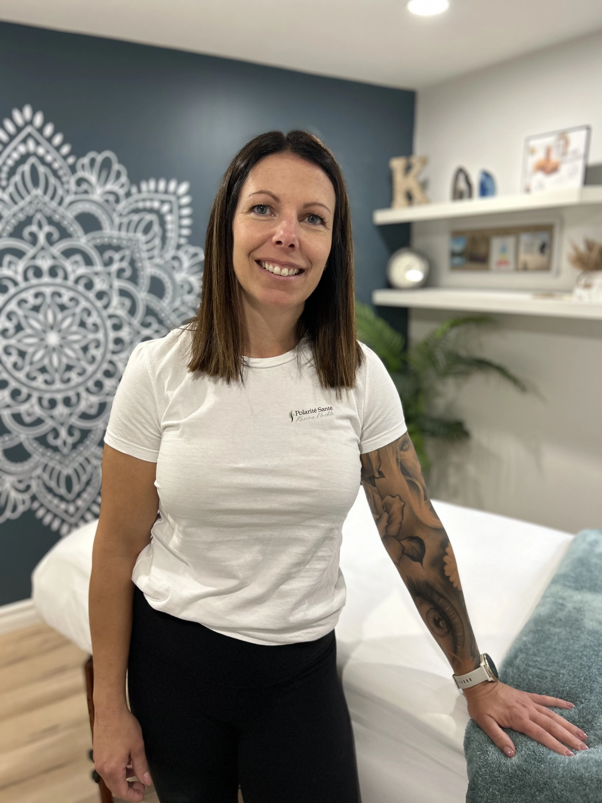 Karine Nuckle dans son espace de pratique